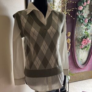 Max Studio Olive and Cream Argyle V-Neck Sweater Vest